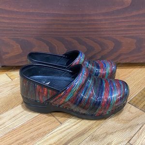 Dansko XP leather clogs multicolor stripe size 36